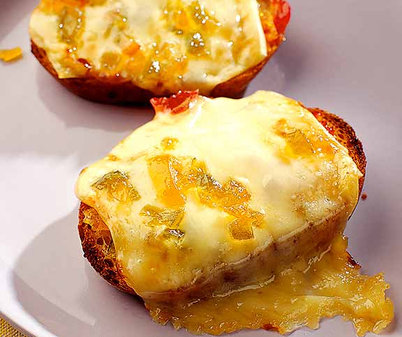 Croûtes au fromage «mostarda»